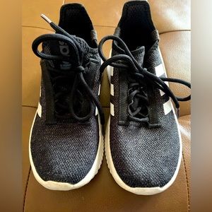 Boys Adidas Tennis Shoes